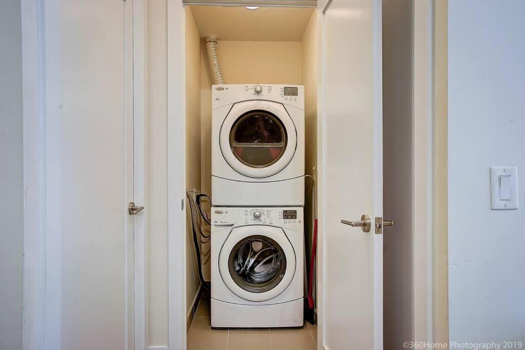 Toronto Lofts Apartment Bagian luar foto