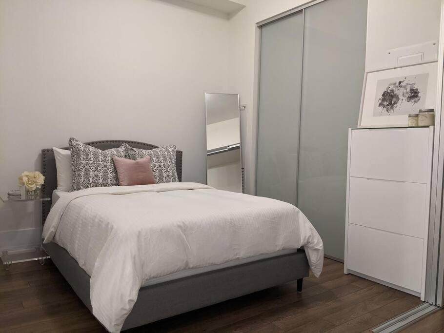 Toronto Lofts Apartment Bagian luar foto