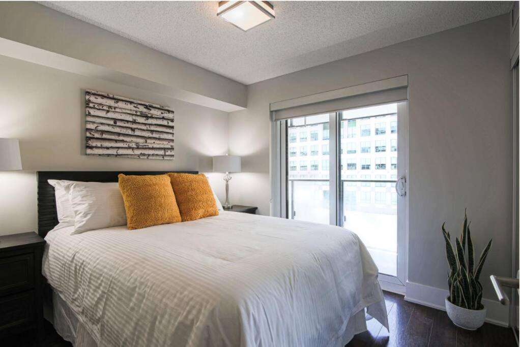 Toronto Lofts Apartment Bagian luar foto